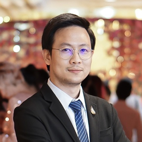 คุณธันยวีร์  เชิดชู