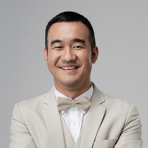 คุณปิยวุฒิ  เตื้องวิวัฒน์